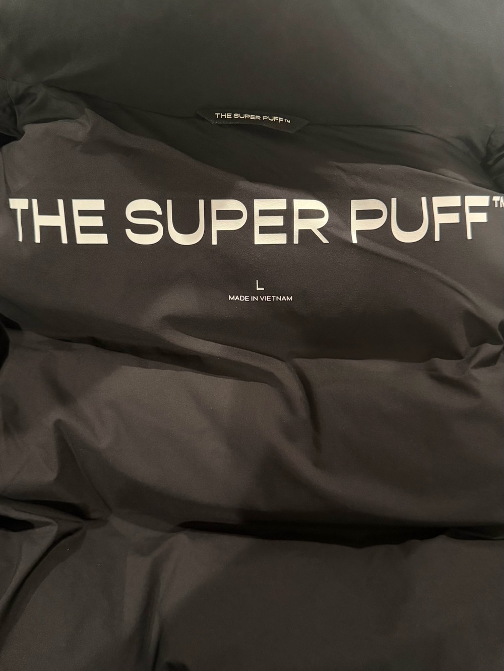 Auth. ✅ Aritzia Super Puff Shorty Vest in “Black” Size Large 🖤 - Picture 6 of 13